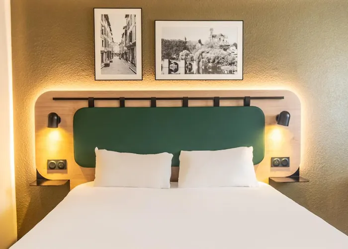 Campanile Clermont Ferrand - Le BrezetHotel Clermont Ferrand